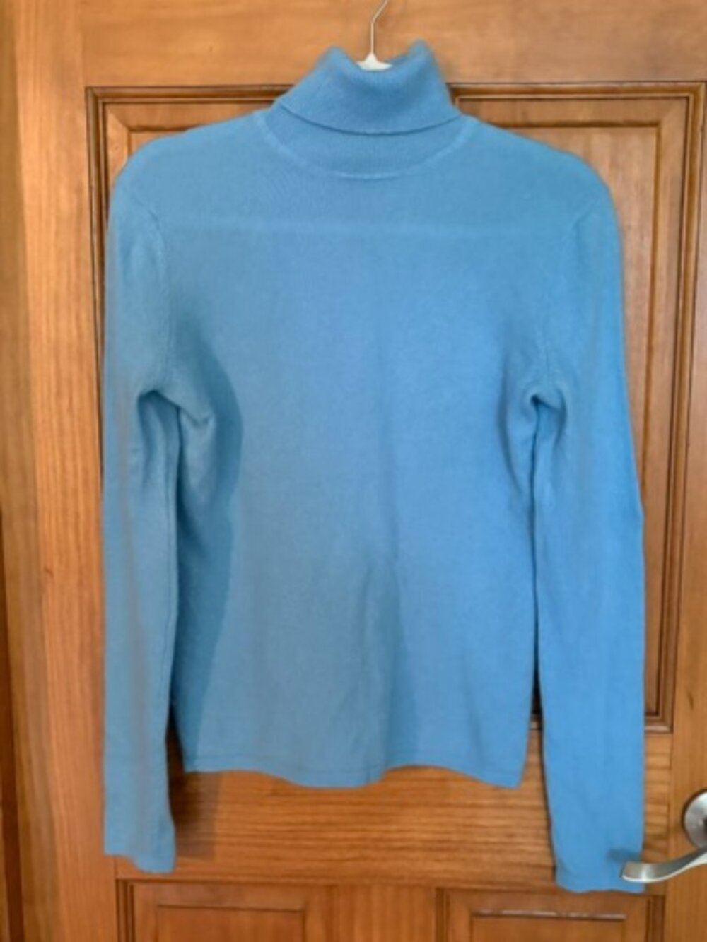 Lord & Taylor cashmere turtleneck sweater